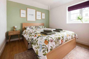 Kingsgate Bay Bungalow - 950meter to Beach Dog friendly
